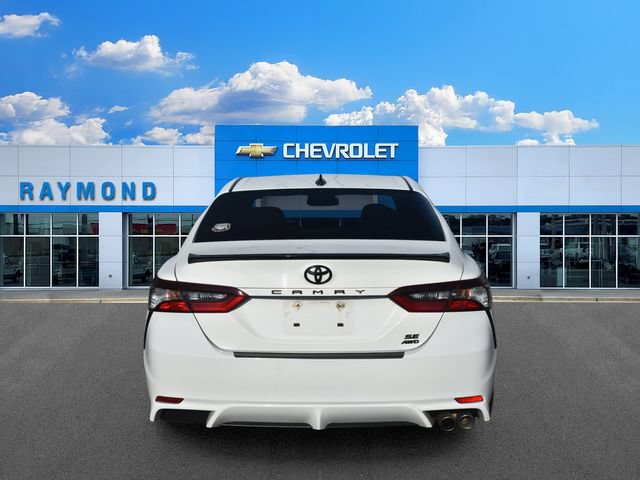 Used 2022 Toyota Camry SE w/ Convenience Package AWD/4WD image 4