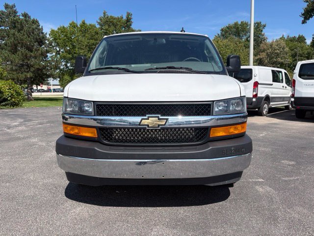 Used 2025 Chevrolet Express 2500 w/ Driver Convenience Package RWD image 13