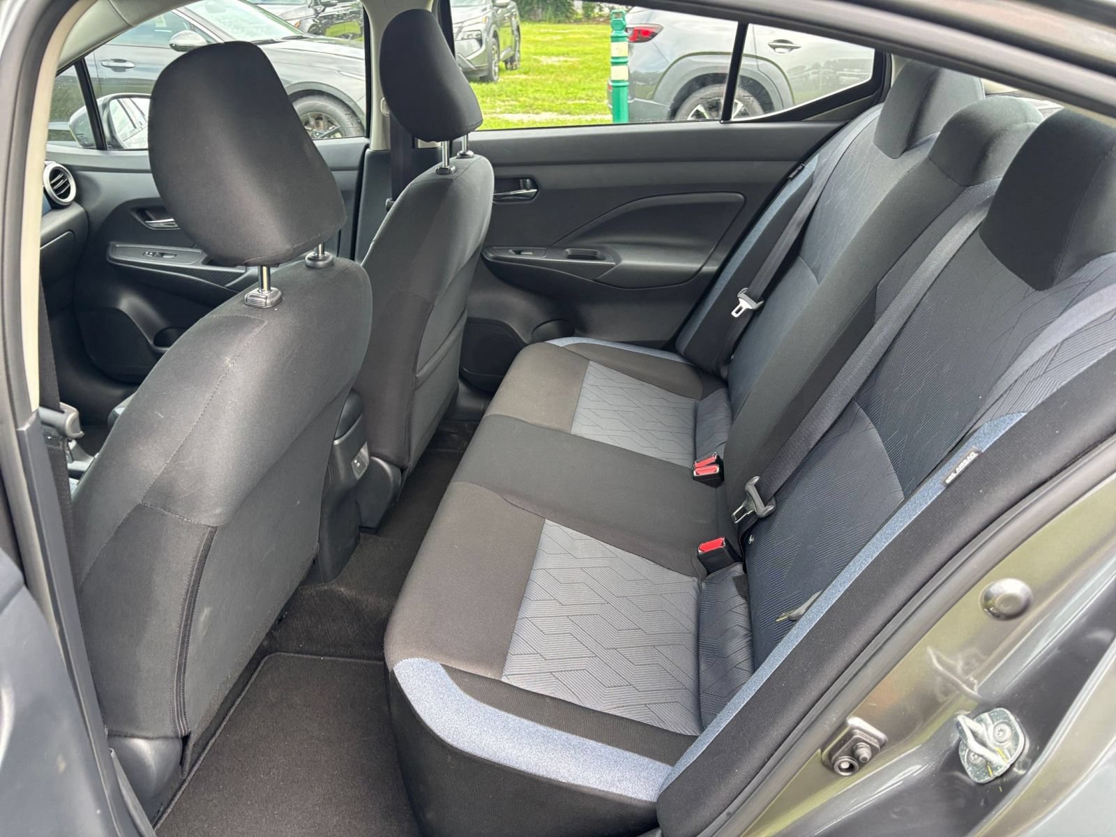 Used 2025 Nissan Versa SV FWD image 25