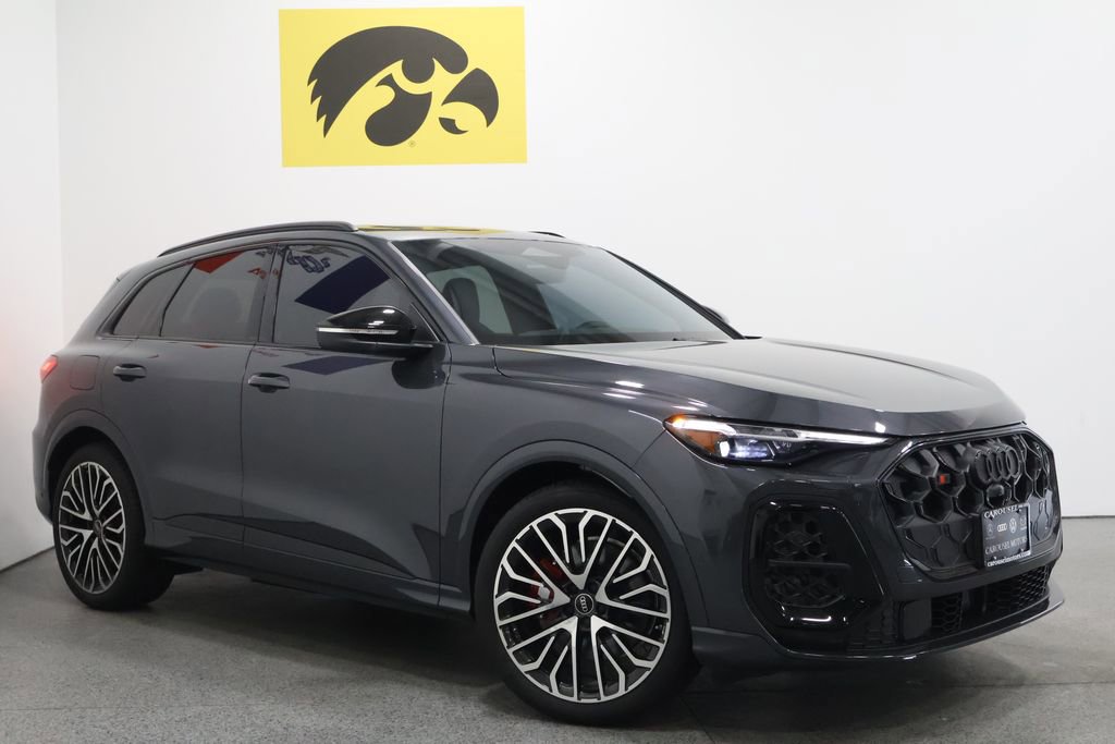 Used 2025 Audi SQ5 Prestige w/ Prestige Package AWD/4WD image 2