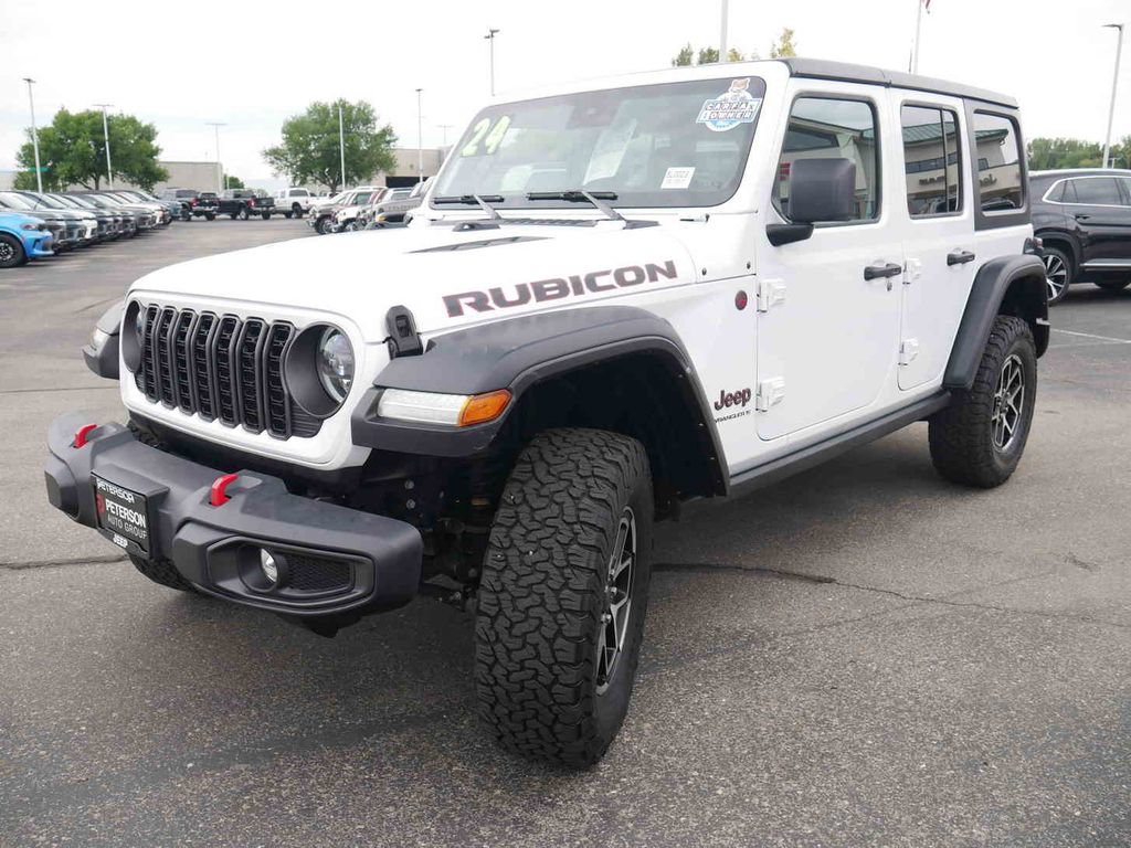 Used 2024 Jeep Wrangler Unlimited Rubicon AWD/4WD image 4