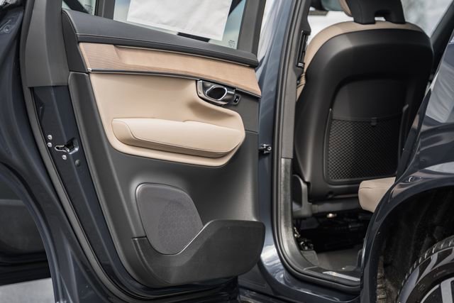 New 2026 Volvo XC90 B6 Plus w/ Protection Package Premier image 37
