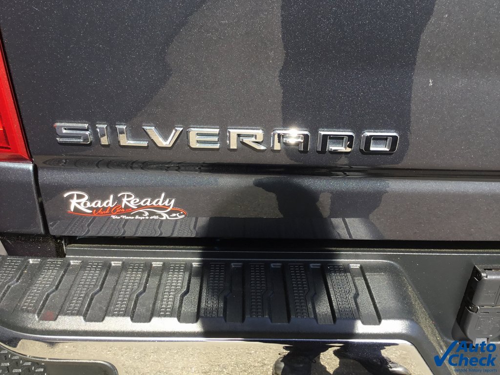 Used 2020 Chevrolet Silverado 3500 LTZ w/ LTZ Premium Package image 18