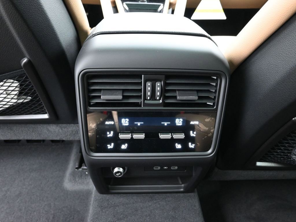 New 2026 Porsche Cayenne image 18