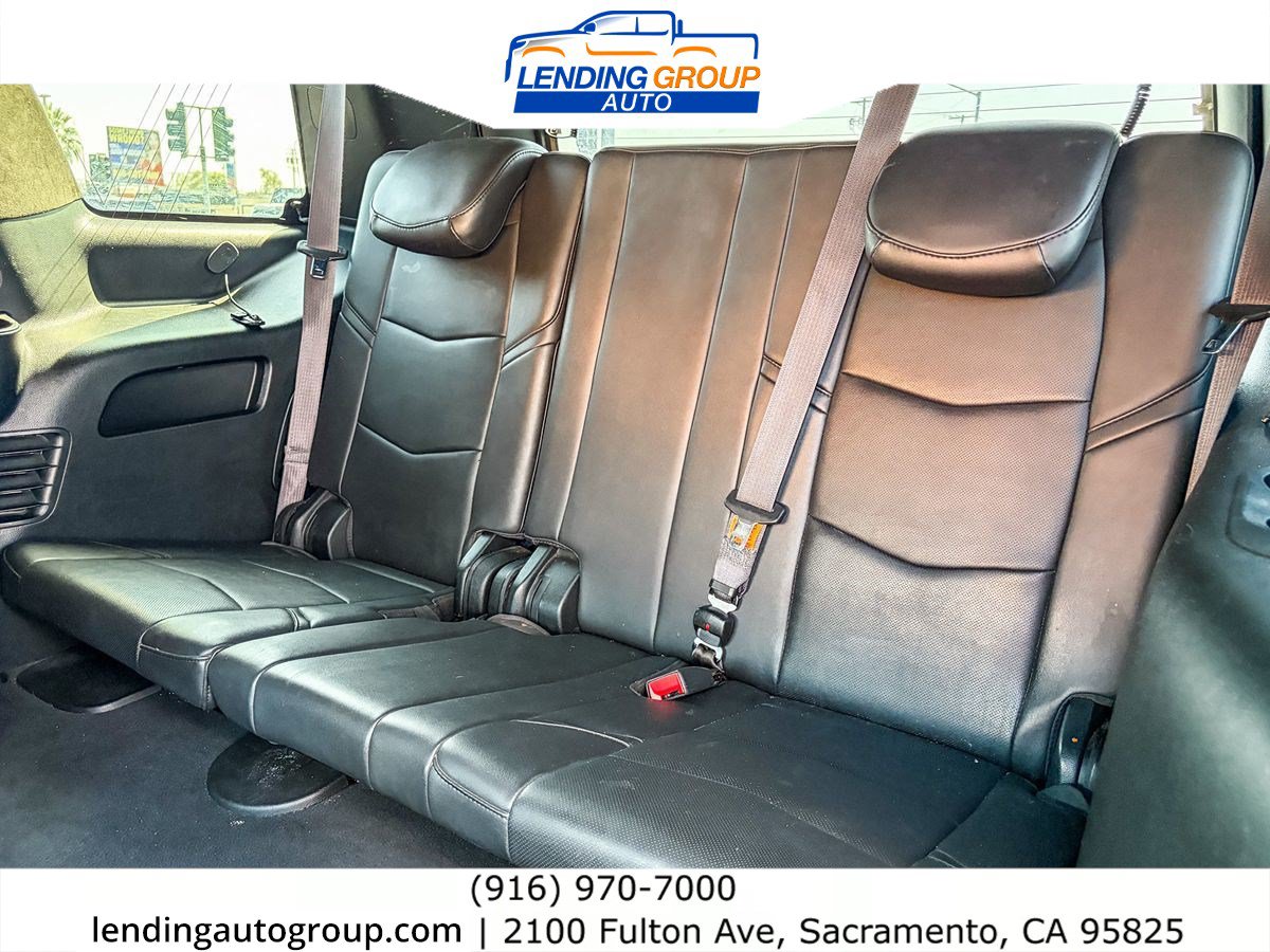 Used 2015 Cadillac Escalade Luxury AWD/4WD image 18