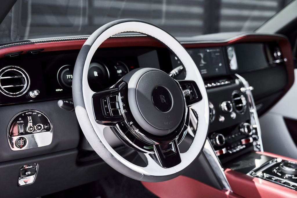 Used 2026 Rolls-Royce Cullinan image 42