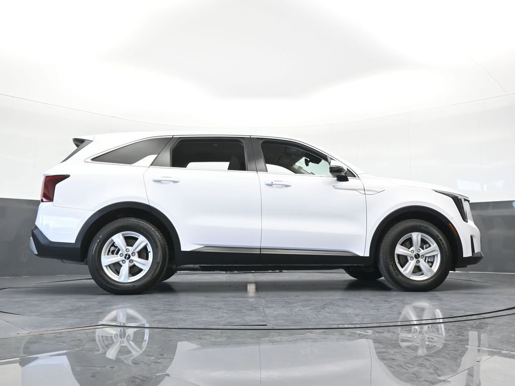 Used 2025 Kia Sorento LX image 58