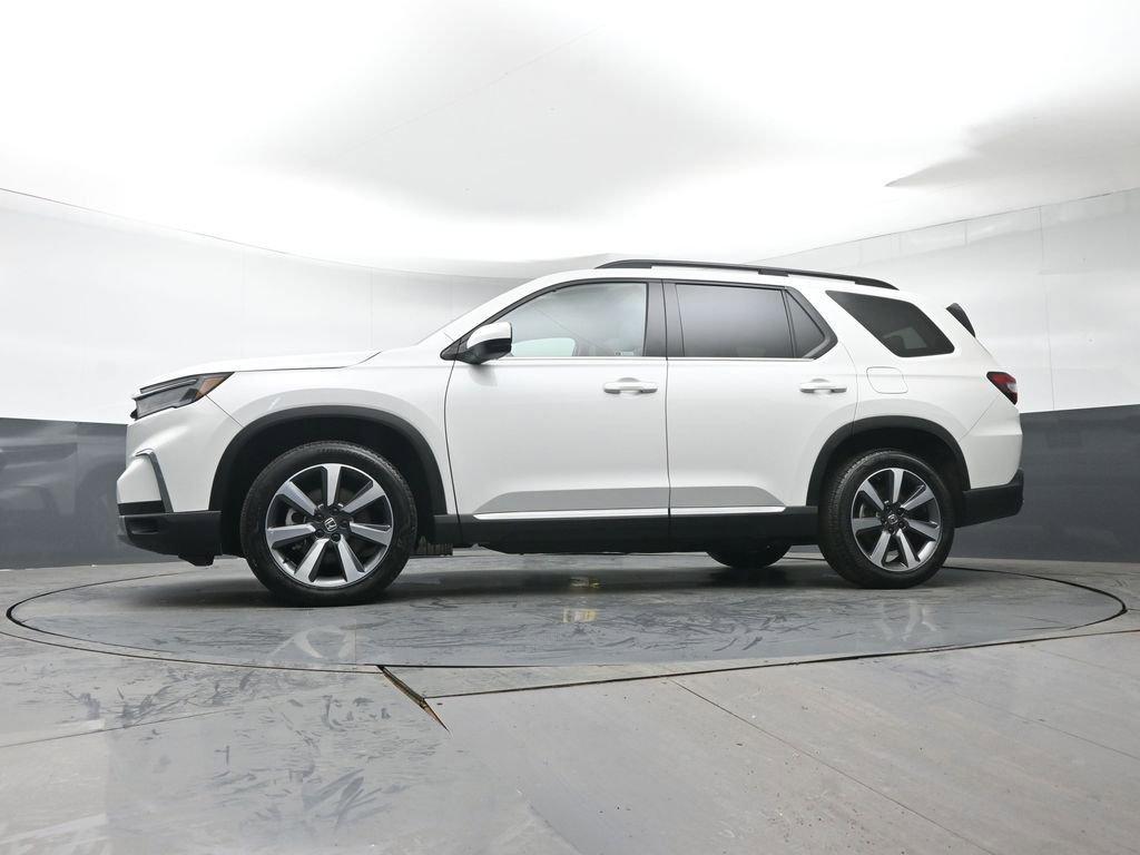 Used 2023 Honda Pilot Touring image 29