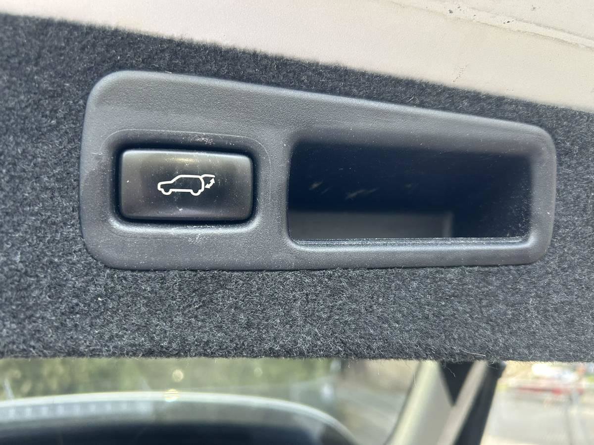 Used 2011 Lexus RX 450h AWD w/ Premium Pkg image 17