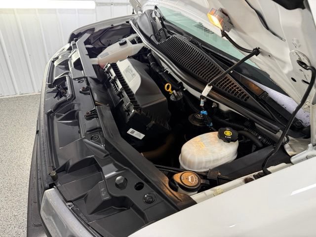 Used 2019 Chevrolet Express 2500 RWD image 20
