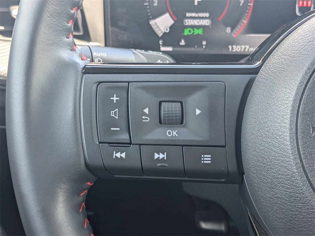 Used 2025 Nissan Kicks SR image 25