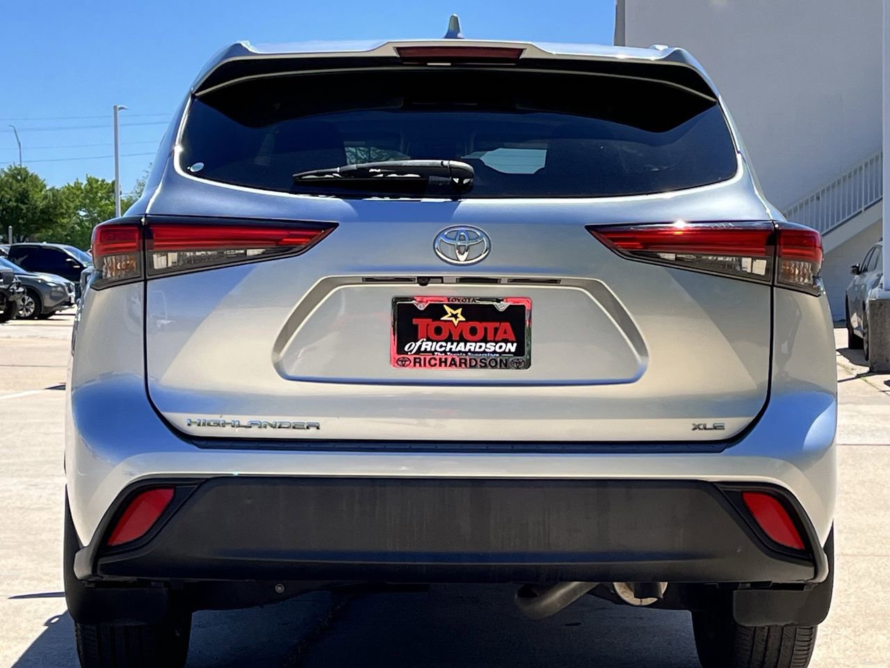 Used 2022 Toyota Highlander XLE image 5