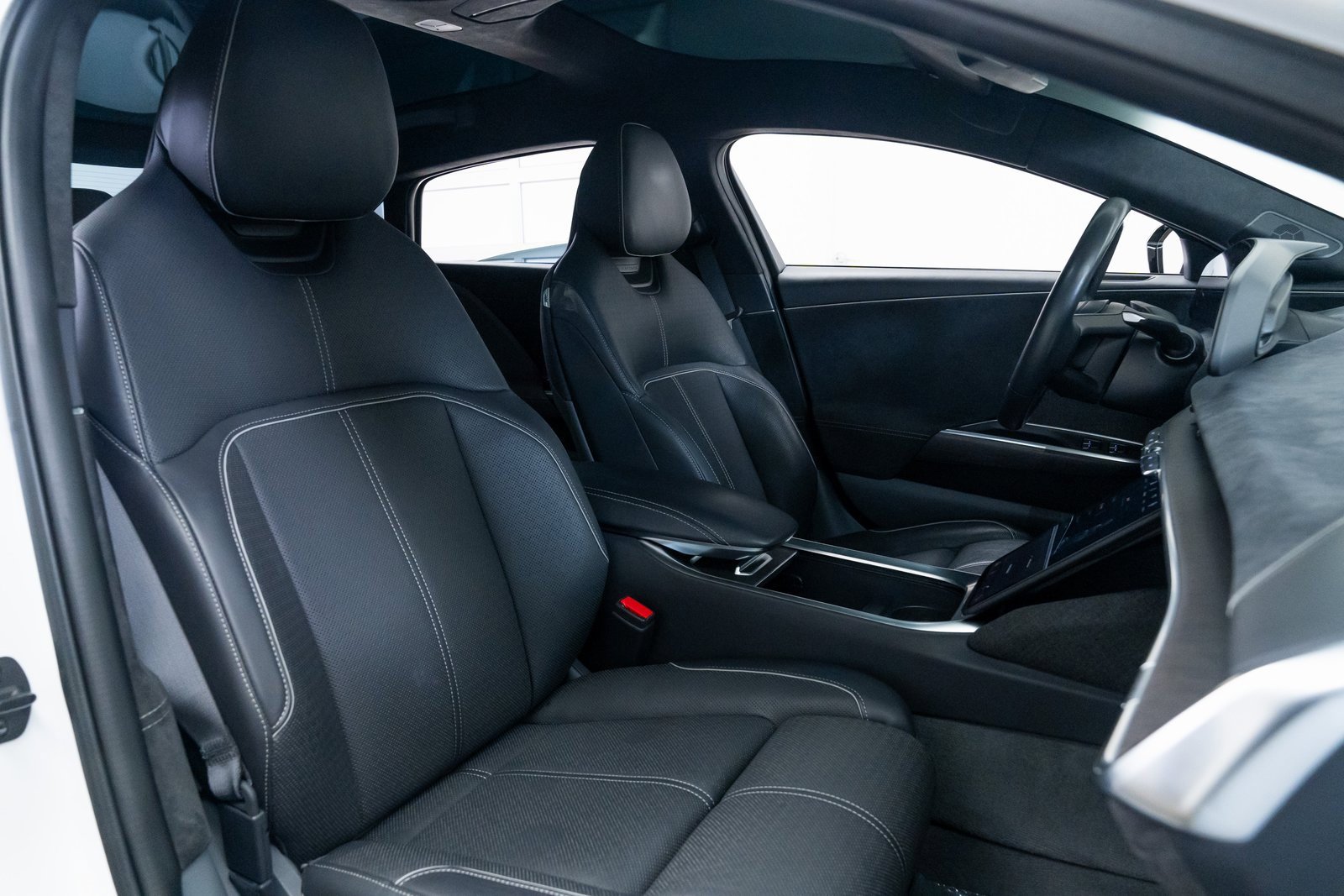 Used 2022 Lucid Air Grand Touring image 24