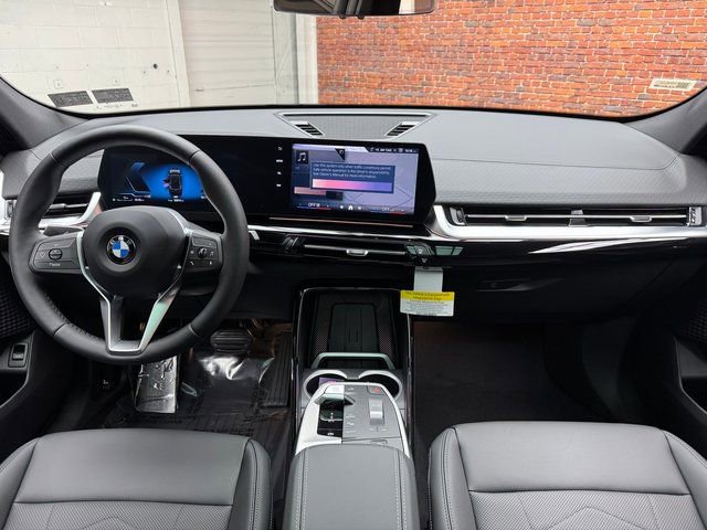 Used 2026 BMW X2 xDrive28i image 12
