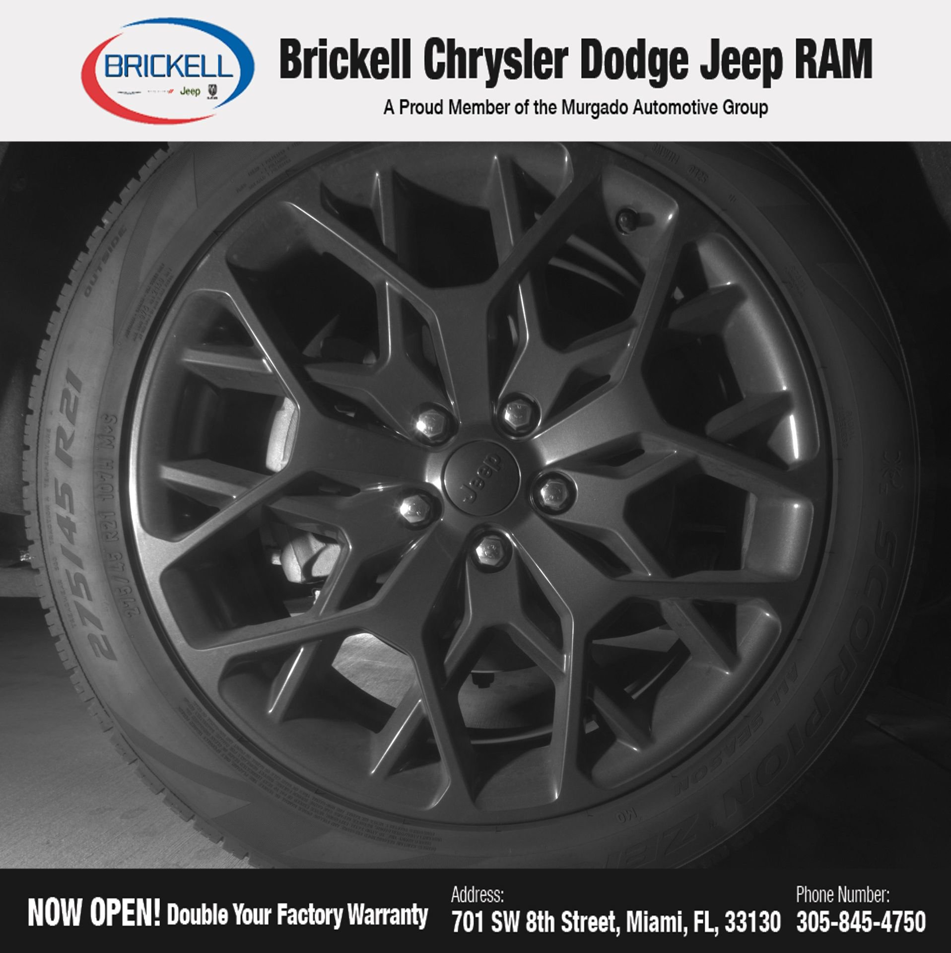 Used 2023 Jeep Grand Cherokee L Summit AWD/4WD image 12
