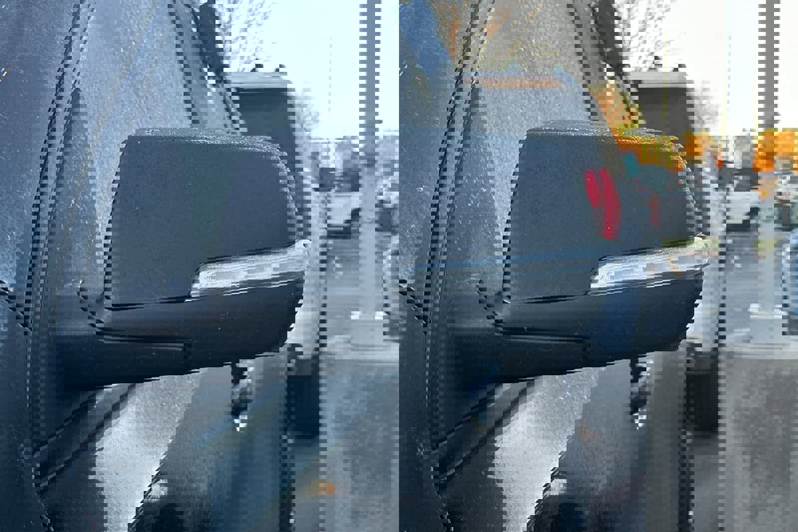 Used 2021 GMC Acadia AT4 w/ Technology Package image 8