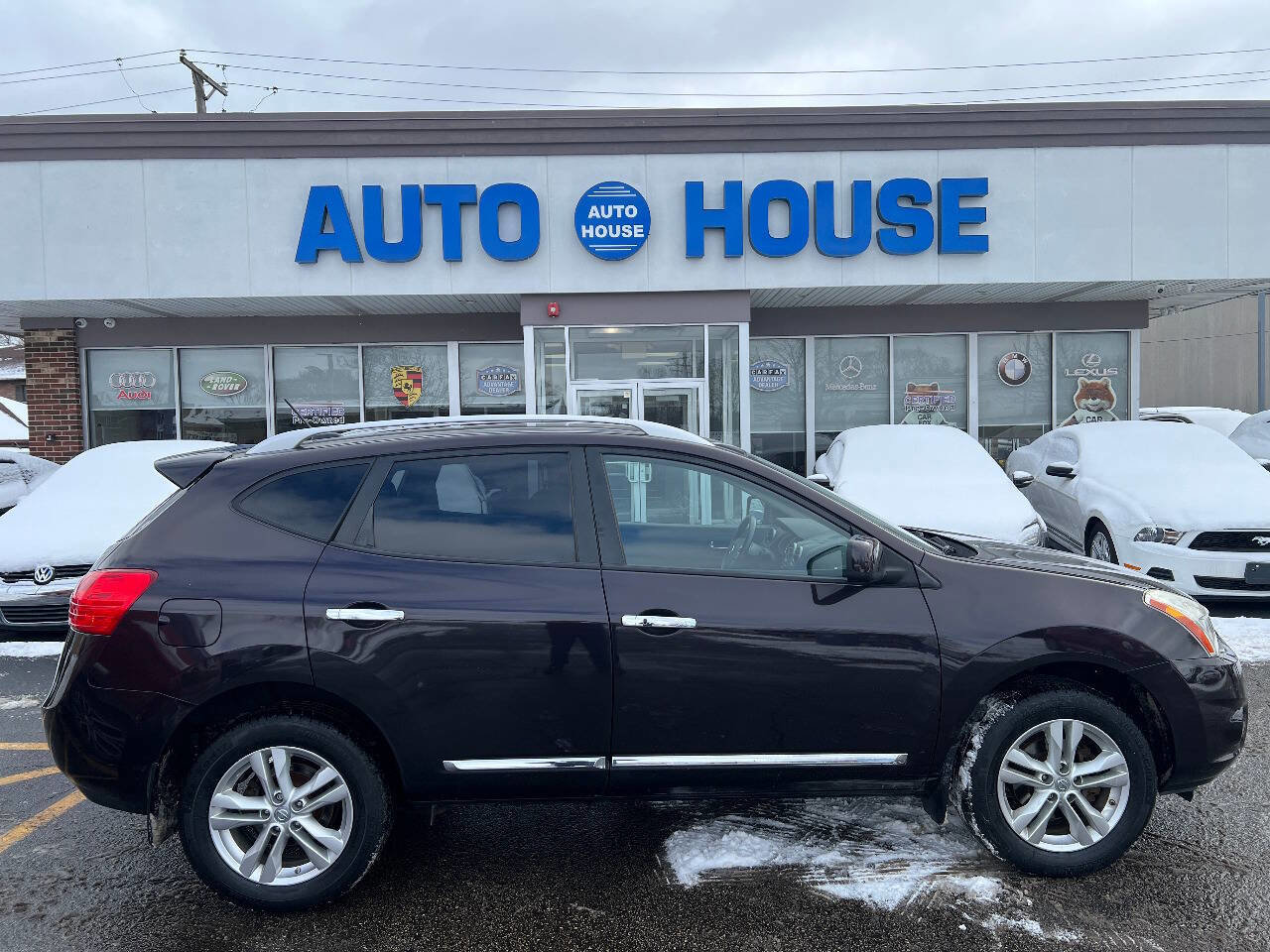 Used 2012 Nissan Rogue SV image 9