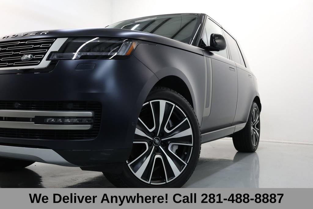 Used 2024 Land Rover Range Rover SE AWD/4WD image 3