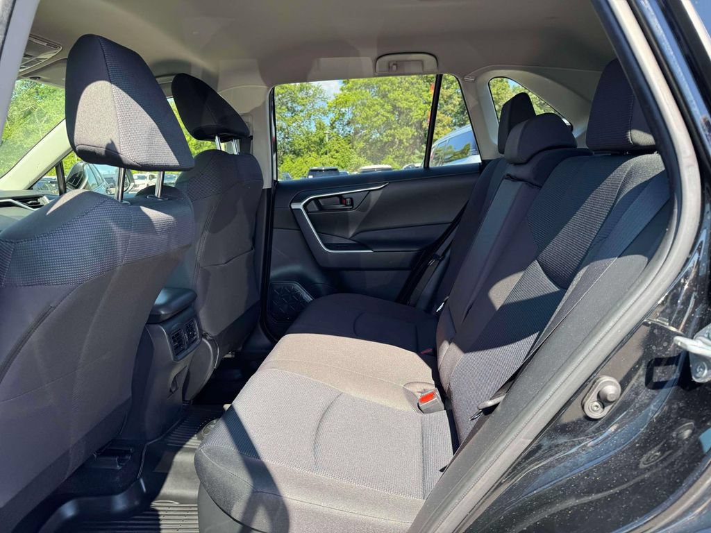Used 2023 Toyota RAV4 LE AWD/4WD image 14