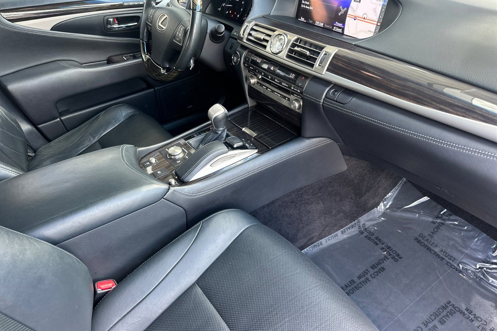 Used 2017 Lexus LS 460 w/ Comfort Package image 16