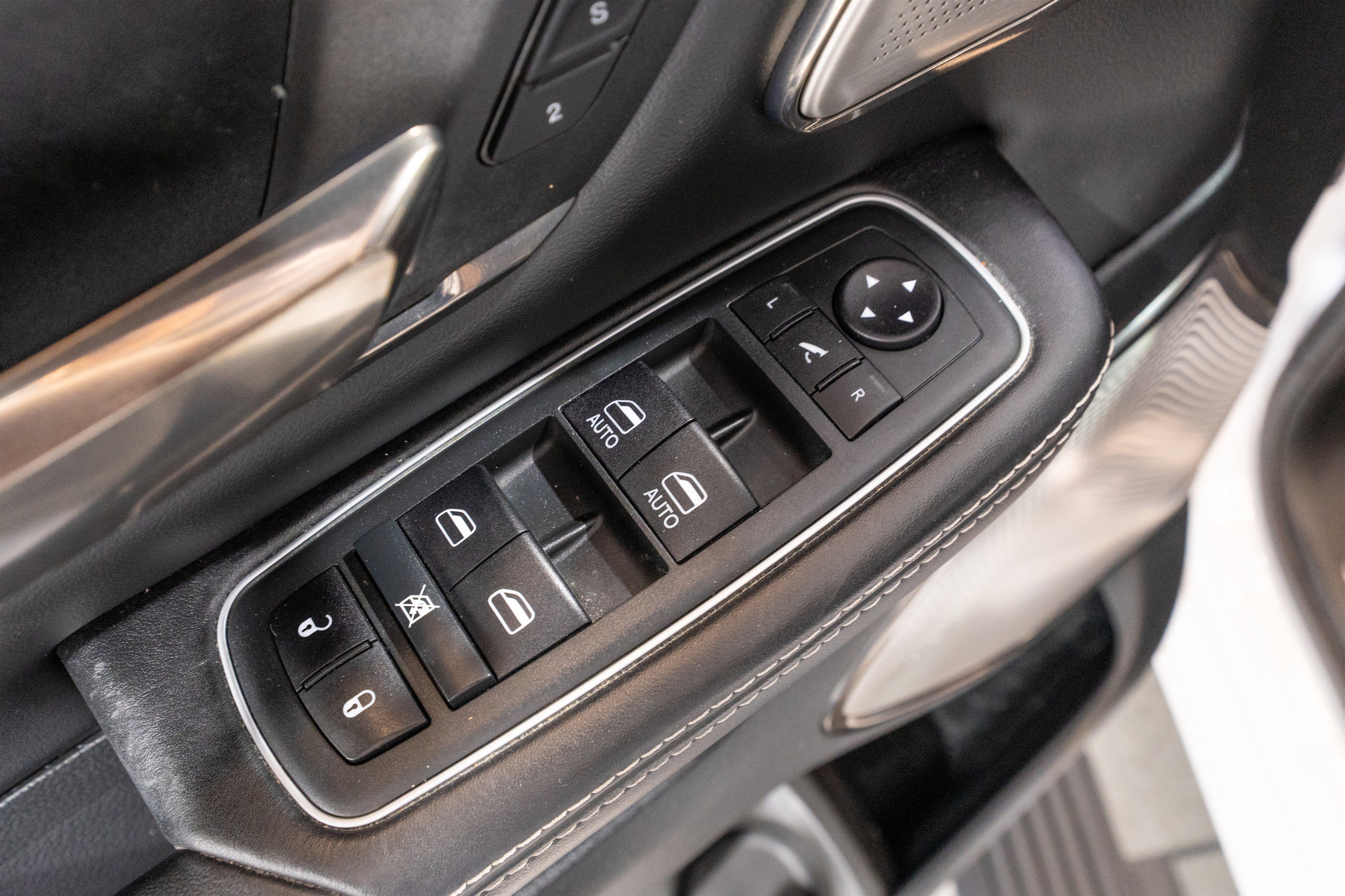 Used 2020 RAM 1500 Limited image 17