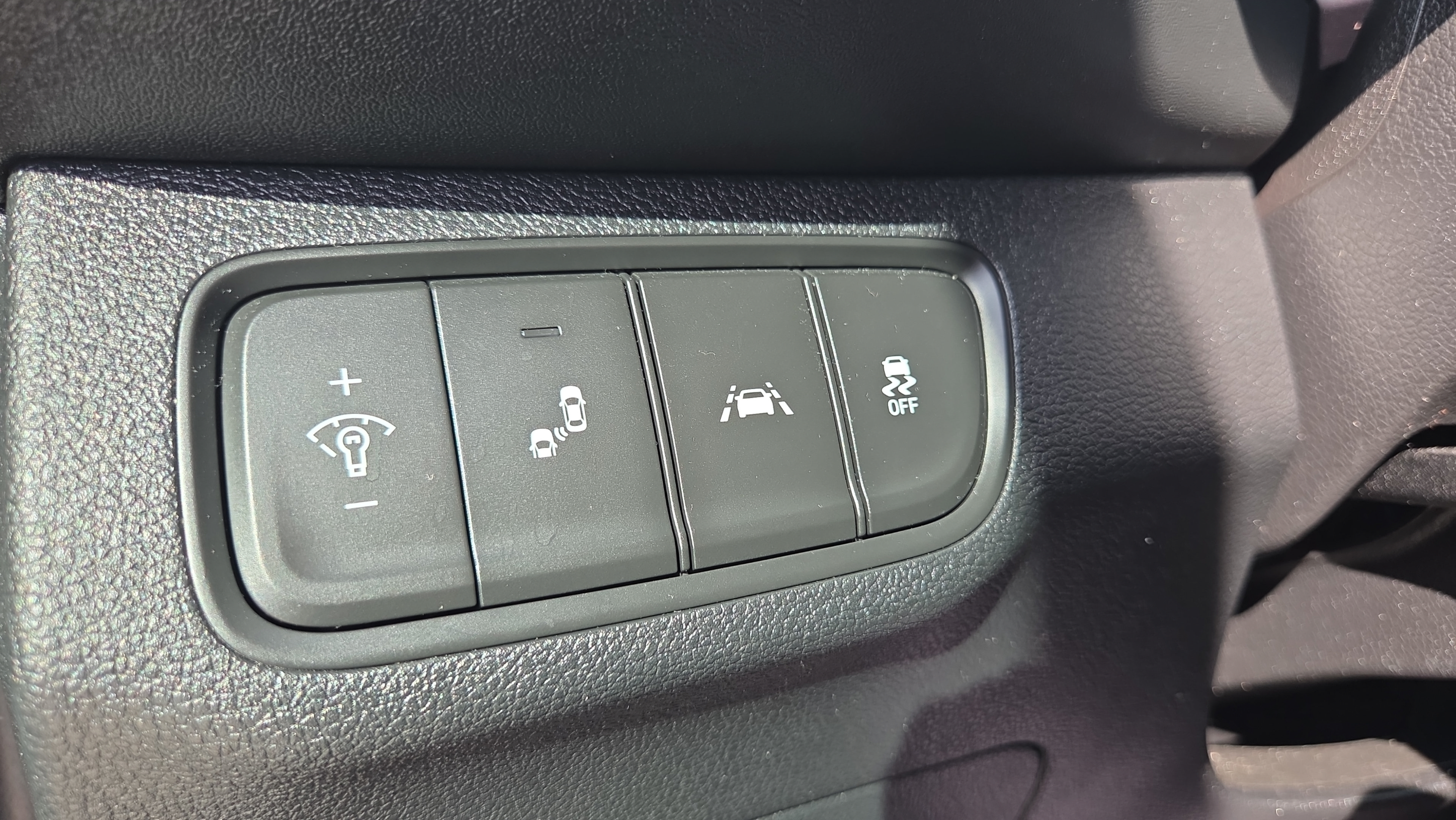 Used 2019 Hyundai Santa Fe SE FWD image 34
