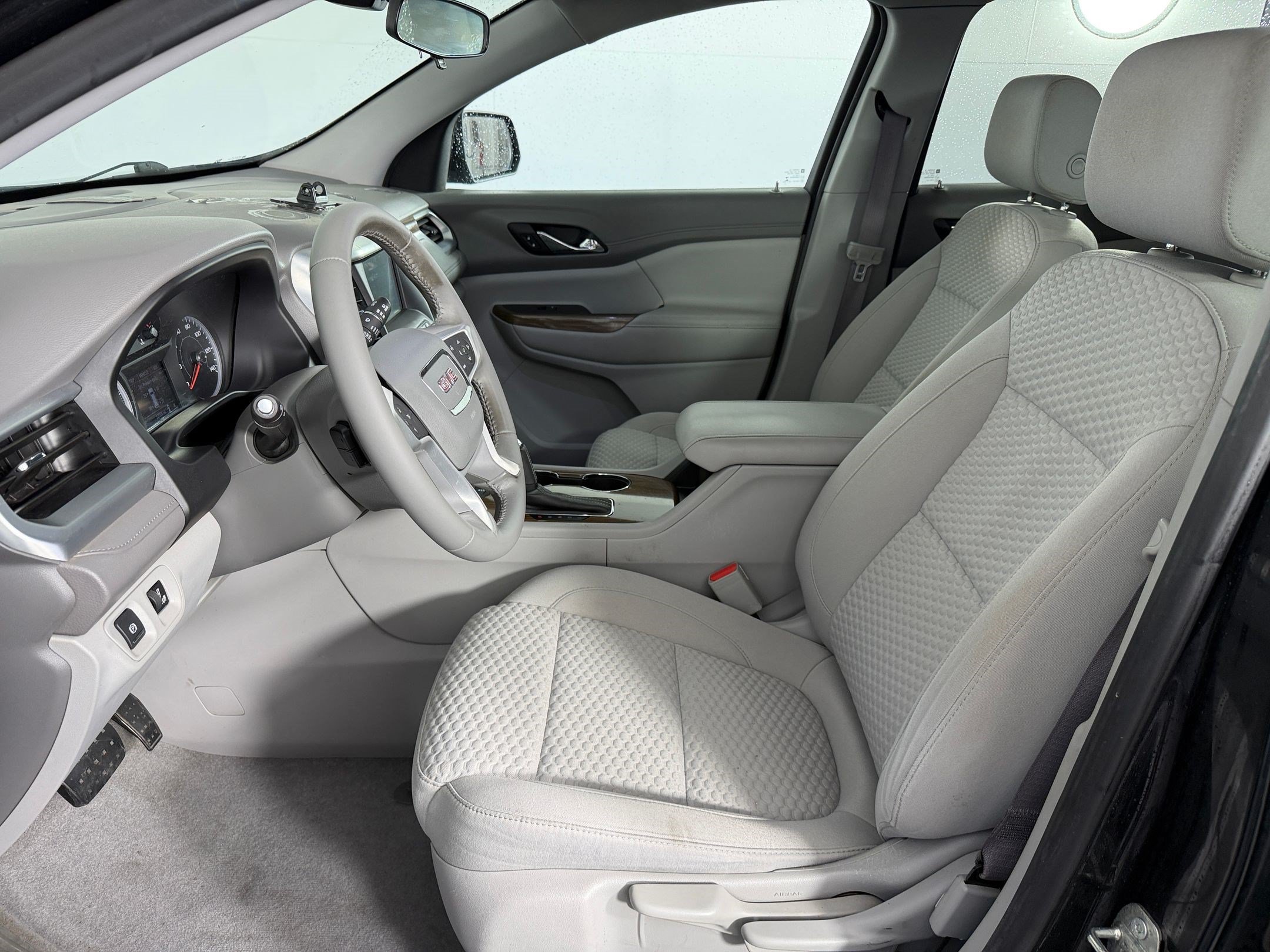 Used 2019 GMC Acadia SLE FWD image 5
