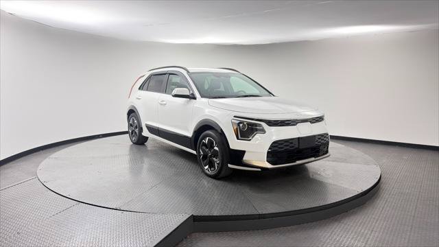 Used 2023 Kia Niro Wind w/ Wind Preserve Package FWD image 11