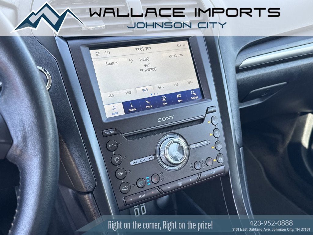 Used 2020 Ford Fusion Titanium AWD/4WD image 23