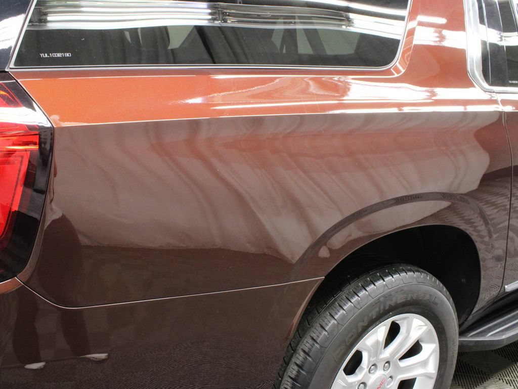 Used 2023 GMC Yukon XL SLT AWD/4WD image 32