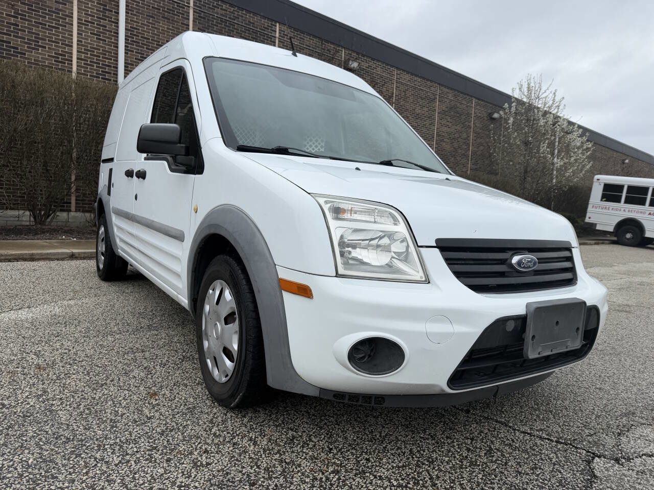 Used 2011 Ford Transit Connect XLT image 1