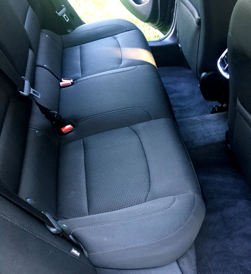 Used 2018 Chevrolet Malibu LT image 16