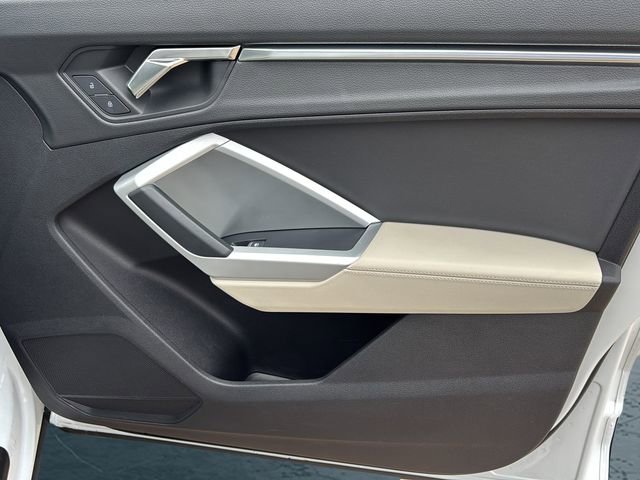 Used 2022 Audi Q3 2.0T Premium Plus w/ Premium Plus Package image 10