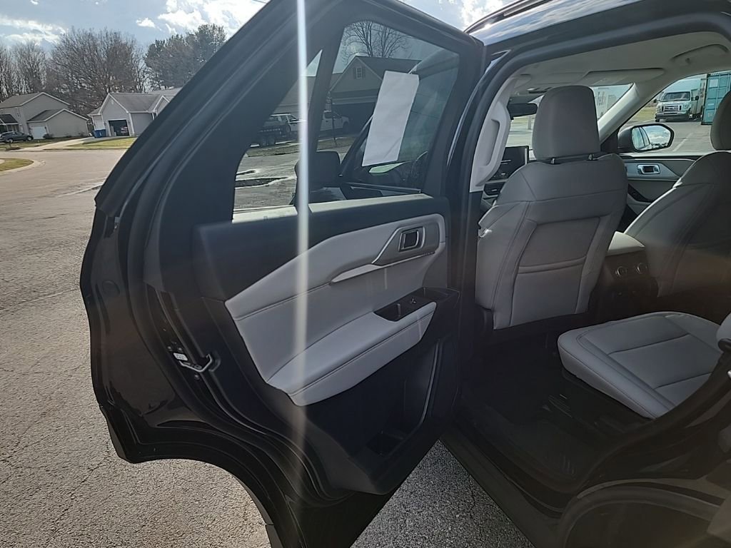 New 2026 Ford Explorer Active w/ Active Comfort Package image 17