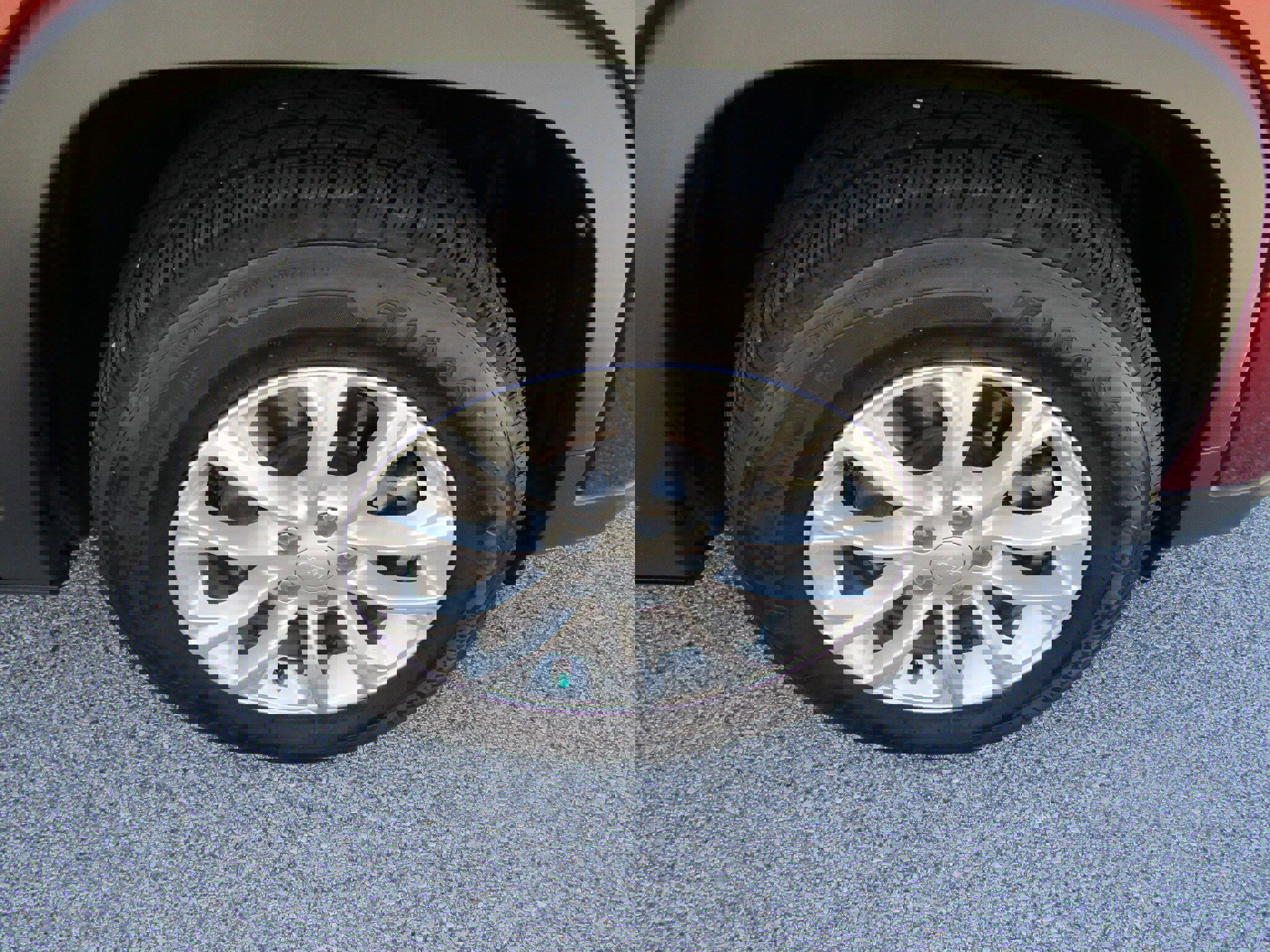 Used 2019 Jeep Cherokee Latitude w/ Cold Weather Group image 12