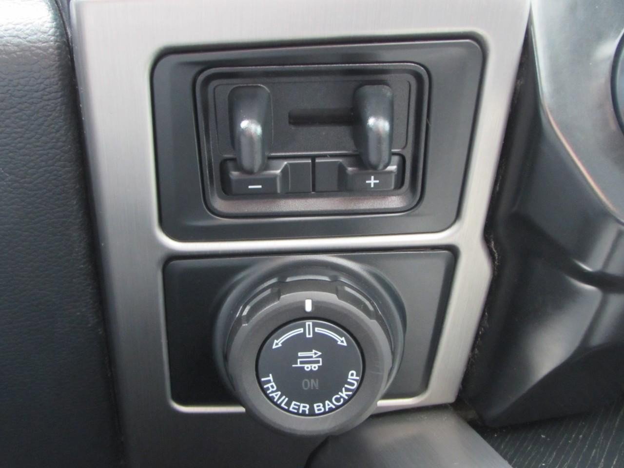 Used 2022 Ford F250 Platinum w/ Tremor Off-Road Package image 32