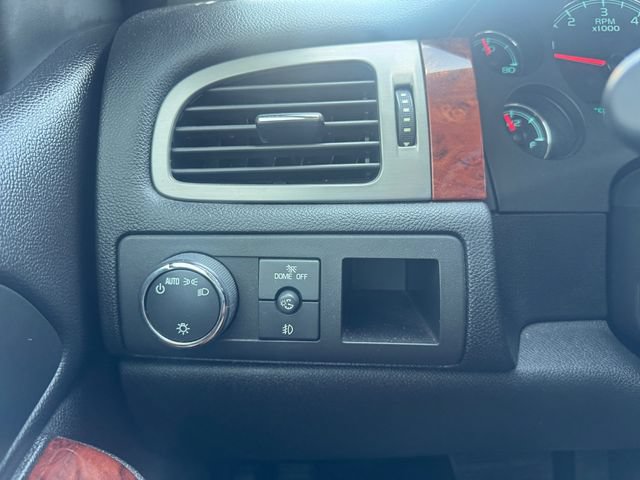 Used 2013 Chevrolet Avalanche LS RWD image 20