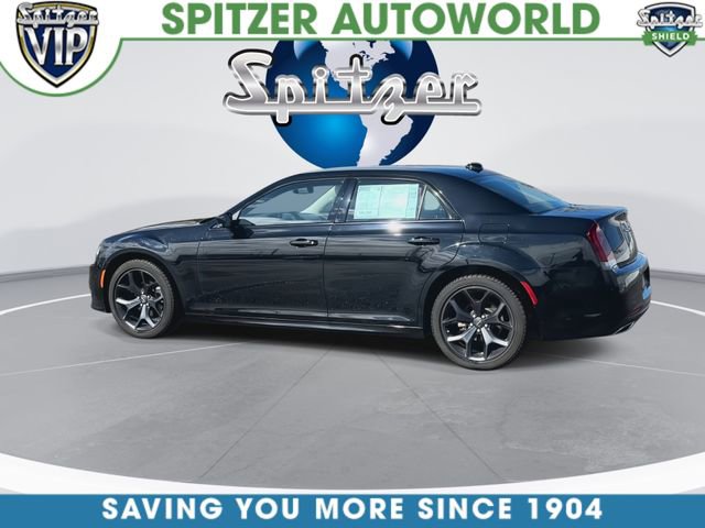 Used 2023 Chrysler 300 Touring L w/ Comfort Group image 7