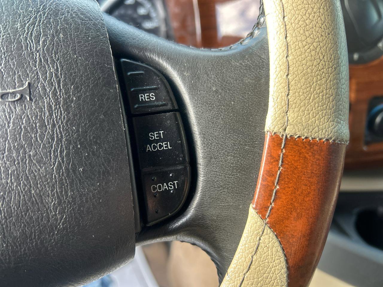 Used 2012 Ford E-150 and Econoline 150 w/ RV Plus Pkg image 13