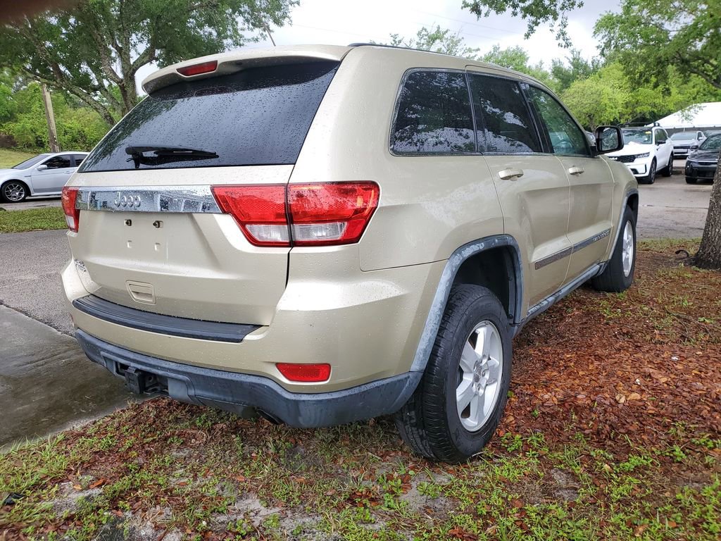 Used 2012 Jeep Grand Cherokee Laredo image 4