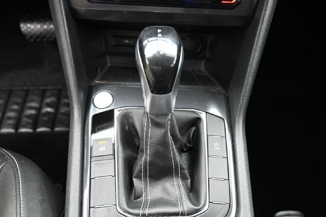 Used 2023 Volkswagen Tiguan SE FWD image 24