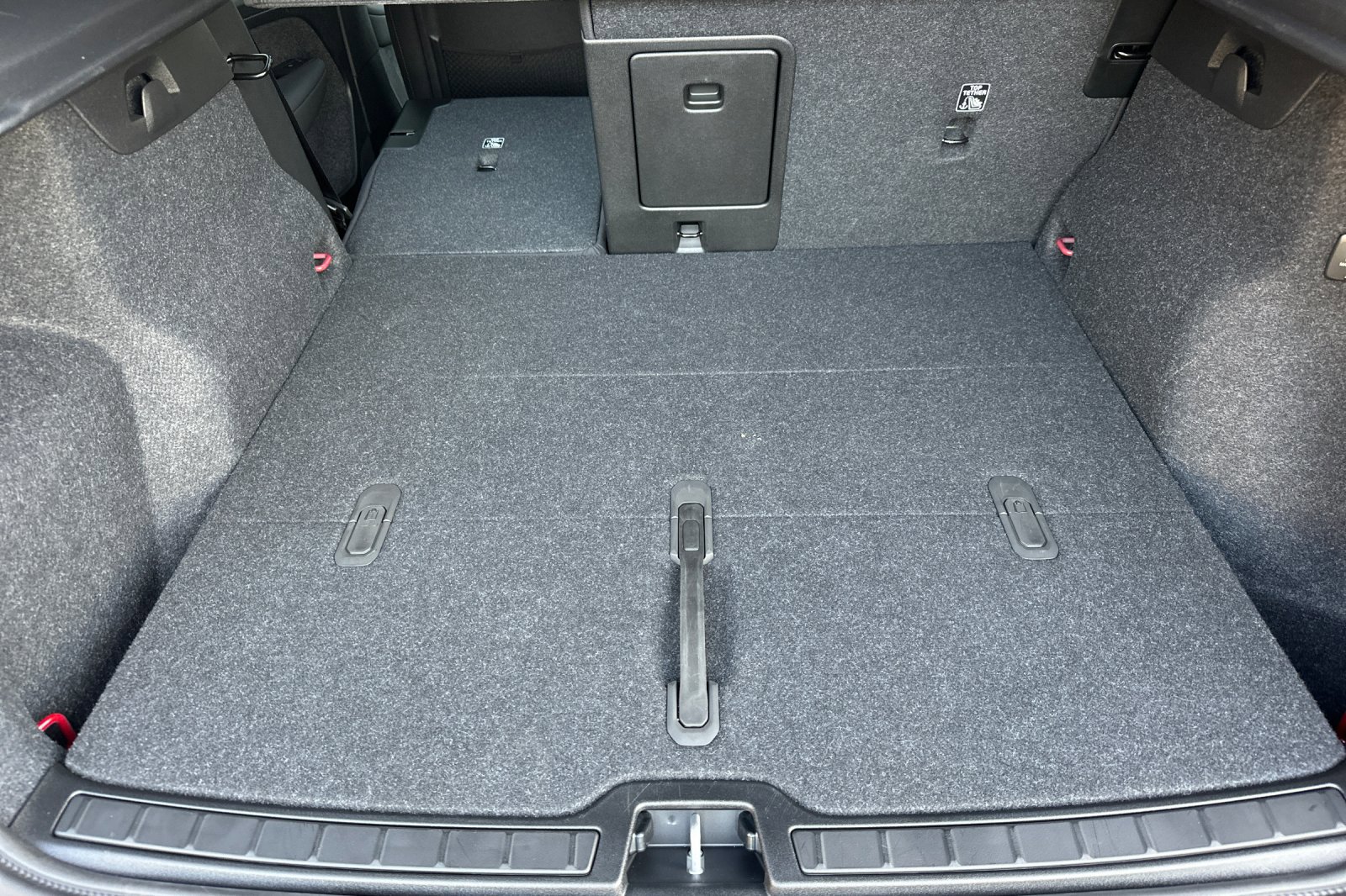 New 2025 Volvo XC40 B5 Plus image 17