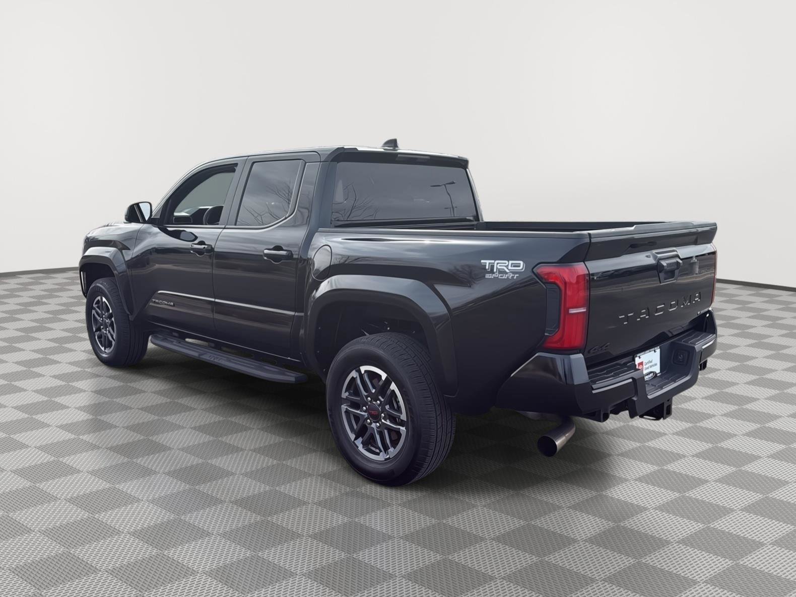 Used 2024 Toyota Tacoma TRD Sport AWD/4WD image 24