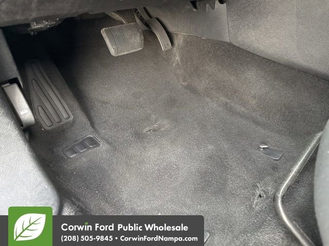 Used 2012 Dodge Avenger SE image 25