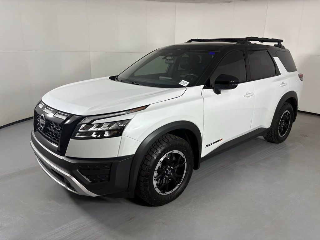 Used 2025 Nissan Pathfinder Rock Creek image 4