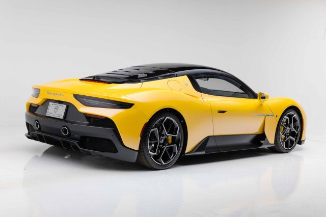 Used 2023 Maserati MC20 Coupe image 11