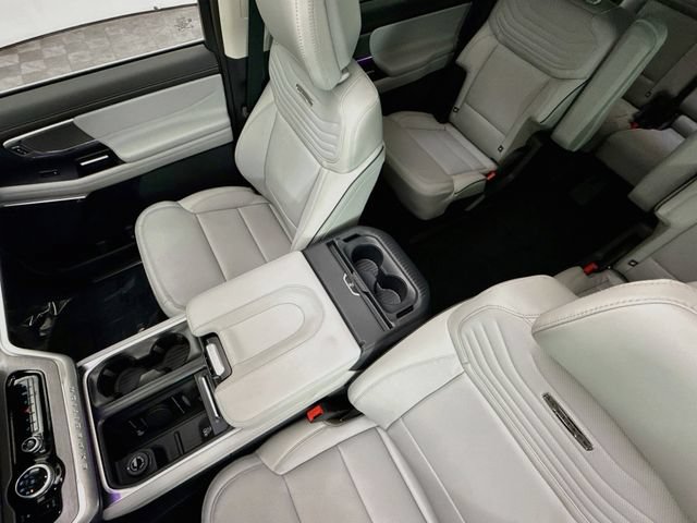 New 2027 Ford Expedition Platinum w/ Platinum Ultimate Package AWD/4WD image 23