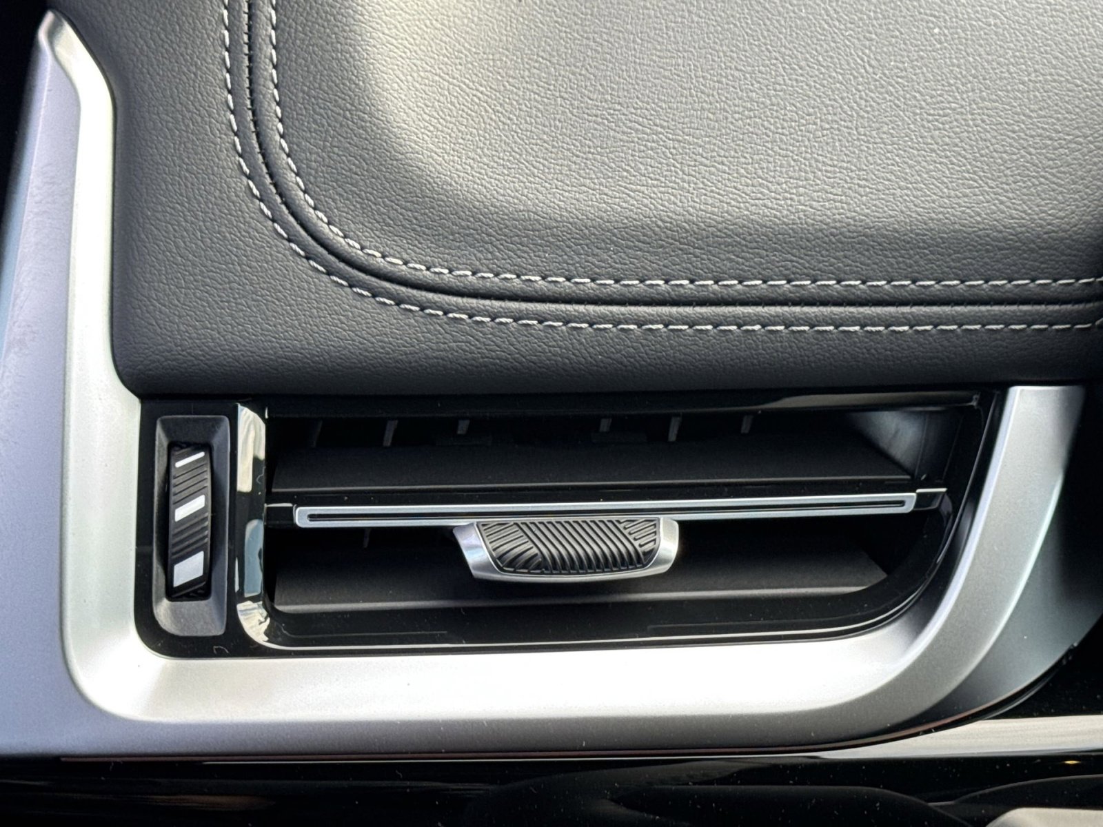 New 2026 BMW X1 xDrive28i w/ Technology Package image 22