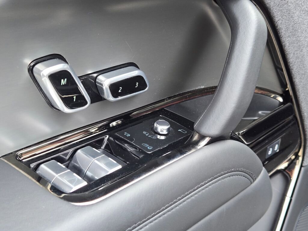 Used 2024 Land Rover Range Rover Sport Dynamic SE image 27