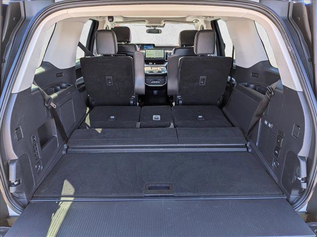 Used 2025 Ford Expedition Platinum AWD/4WD image 21